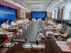 加入座谈会